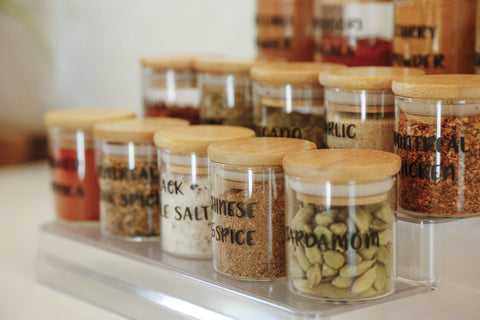 Dream Lifestyle 100ml Glass Spice Jars, Square Spice Containers